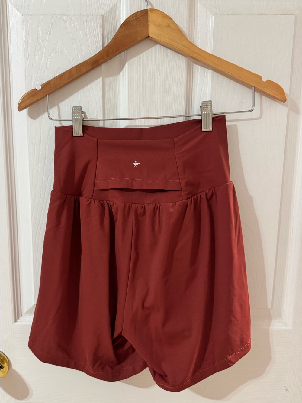 Halara SoftlyZero Airy 2-in-1 Flowy Yoga Shorts 5" Long Winterberry Rust M - Picture 12 of 13
